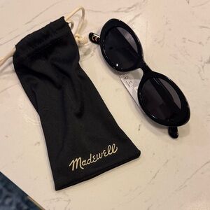 Madewell Classic Black Sunglasses